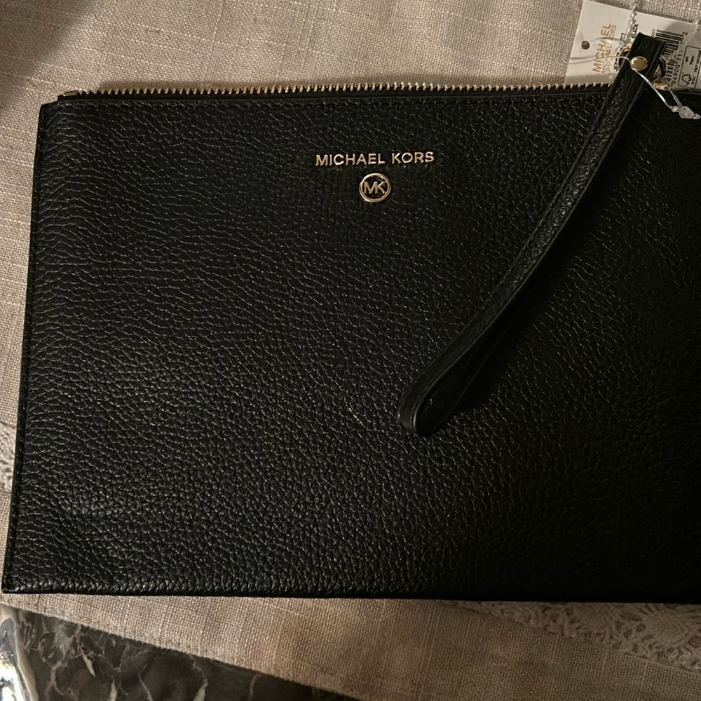 Micheal Kors wrist wallet